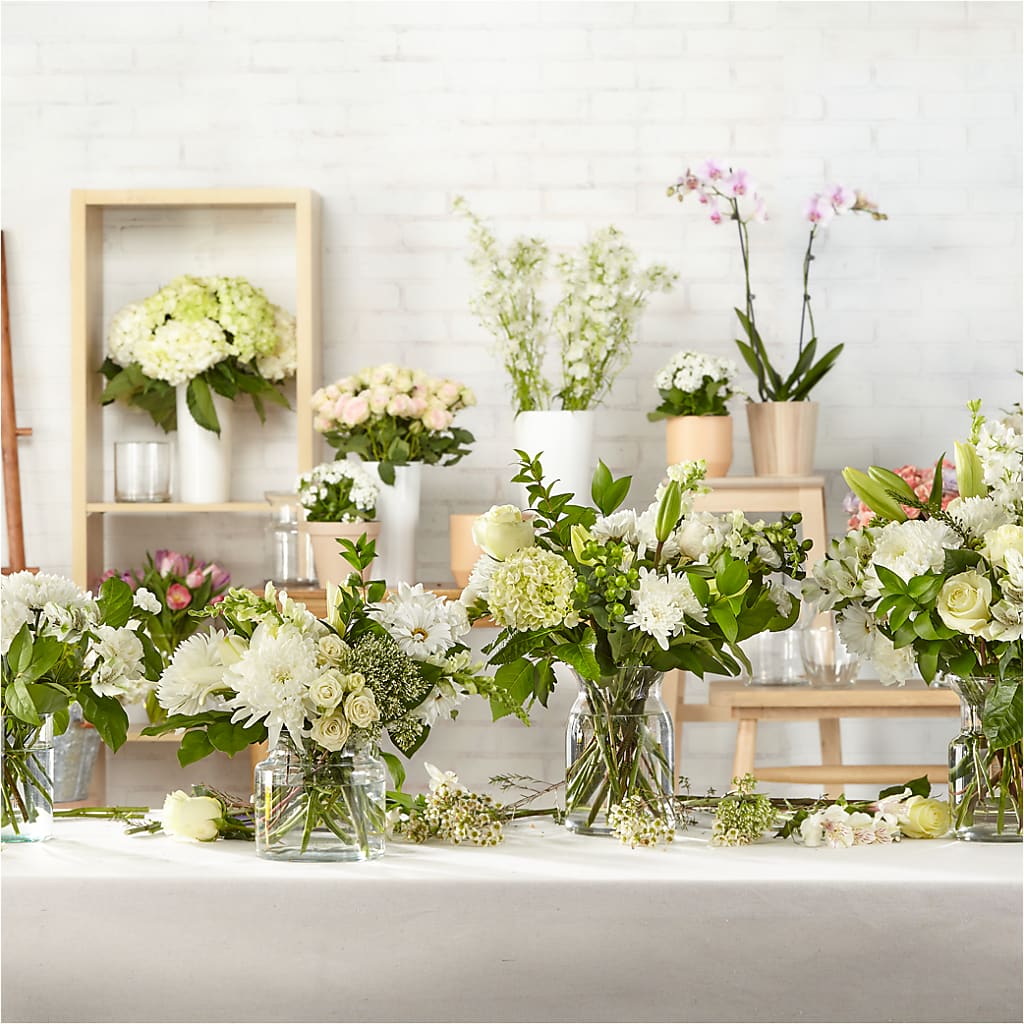 Classic Ivory – A Florist Original –  Gainesville Floral Exchange, Gainesville FL